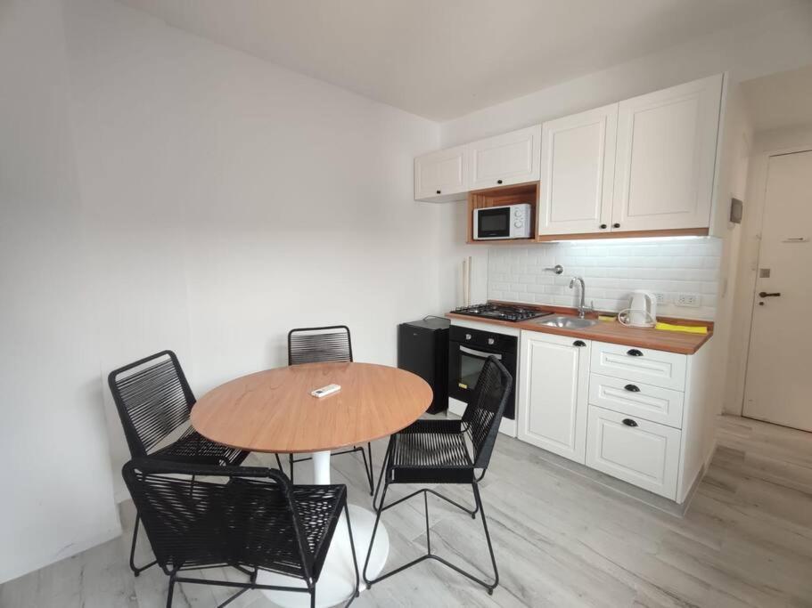 Apartment Comodo Dos Ambientes En El Centro De Buenos Aires